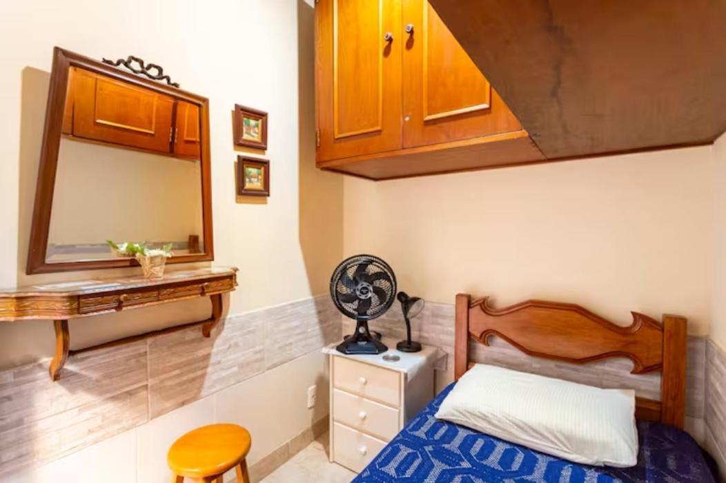 Quarto Em Casa De Vila Em Botafogo, Rio De Janeiro Bagian luar foto